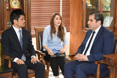 رئيس جامعة دمشق يبحث مع القائم بأعمال السفارة اليابانية  سبل تطوير علاقات التعاون العلمي بين الجانبين.